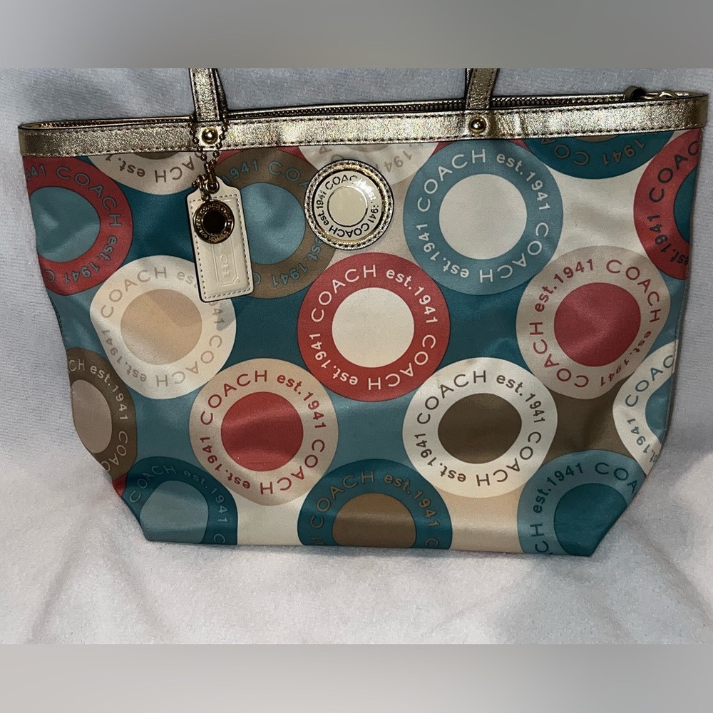 Coach Soho Sateen Tote (F19196)